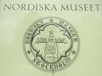 1. Nordiska muséets högtidliga och något krävande logga